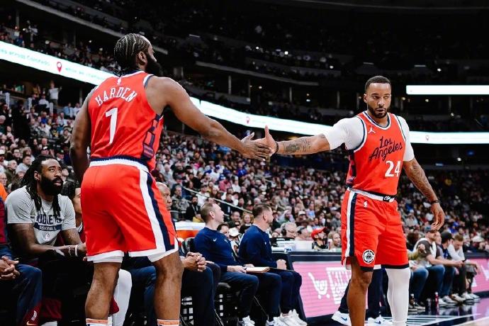 NBA常规赛 快船vs雄鹿回放全场录像高清(2月21日)